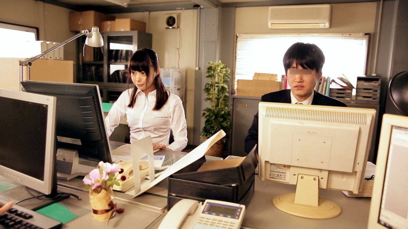 「絶対的鉄板シチュエーション 男の妄想、完全再現！ Situation.1 『後輩OLと二人きりで残業！ふとしたハプニングでオッパイに触れてしまったら、「先輩なら嫌じゃないですよ？」って…』 凰かなめ」02